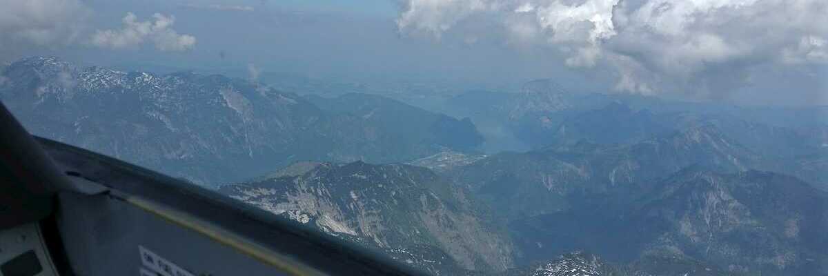 Flugwegposition um 10:27:33: Aufgenommen in der Nähe von Bad Ischl, Österreich in 2543 Meter